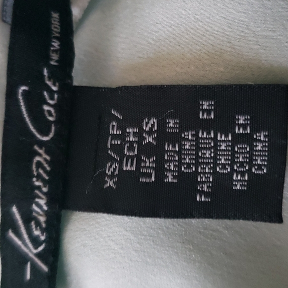 3 Tops Size XS / Kenneth Col, Banana Republic, Mine - Picture 8 of 8